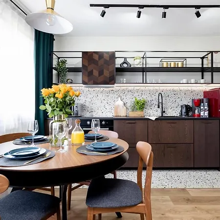 Apartmán - 200 M Do Plazy Z Balkonem I Widokiem